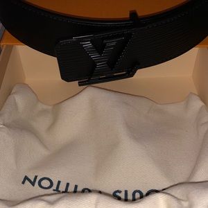 Louis Vuttion Belt